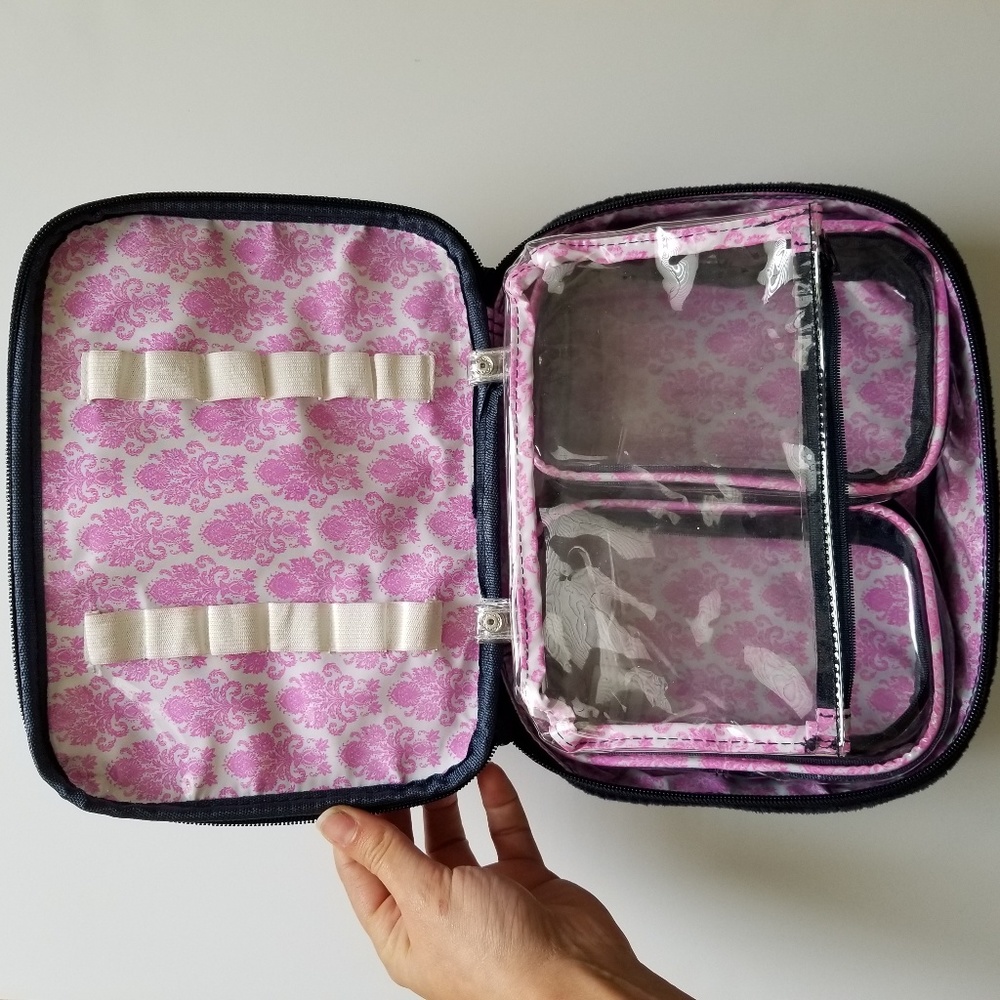 NEW Travel Toiletry Bags